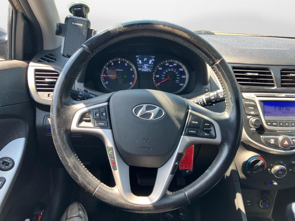 2014 Hyundai ACCENT SE