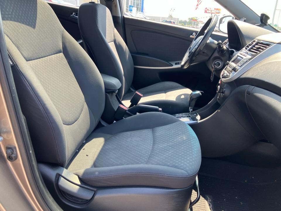 2014 Hyundai ACCENT SE