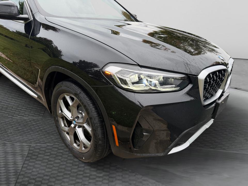 2024 BMW X4 xDrive30i