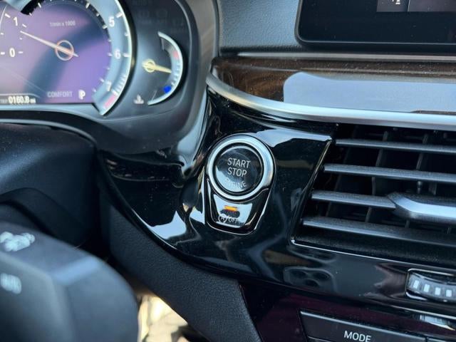 2017 BMW 540i 540i