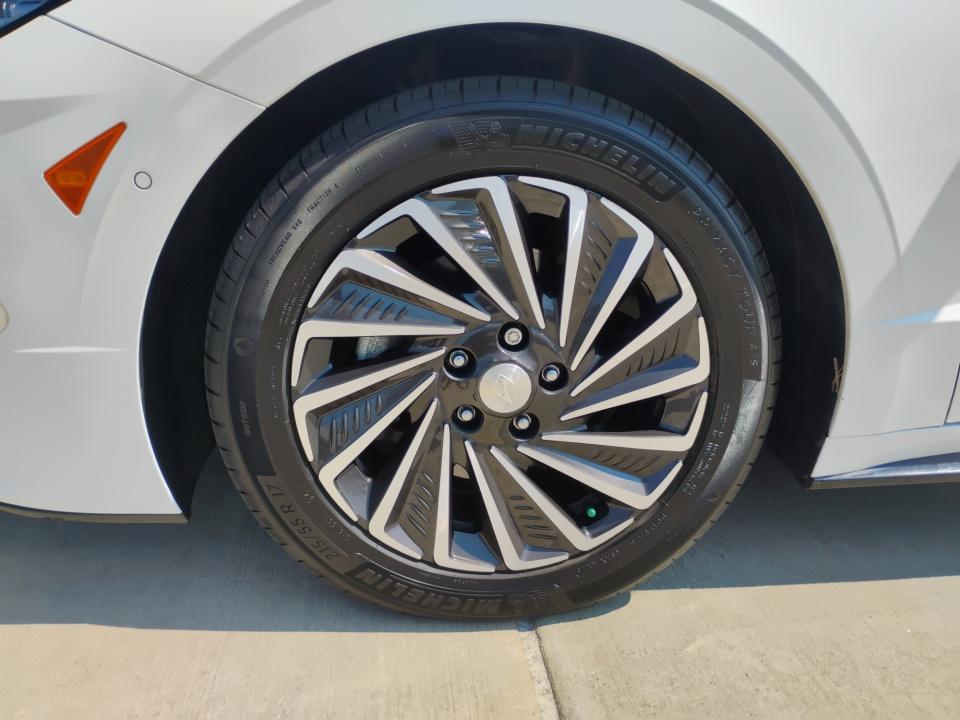 2023 Hyundai SONATA HYBRID Limited