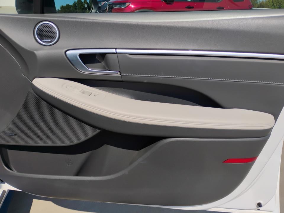 2023 Hyundai SONATA HYBRID Limited