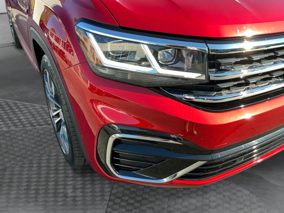 2022 Volkswagen Atlas Cross Sport 3.6L V6 SEL Premium R-Line