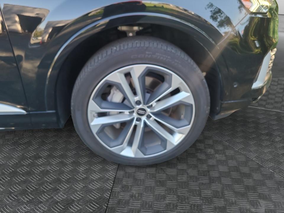 2024 Audi Q7 Premium Plus