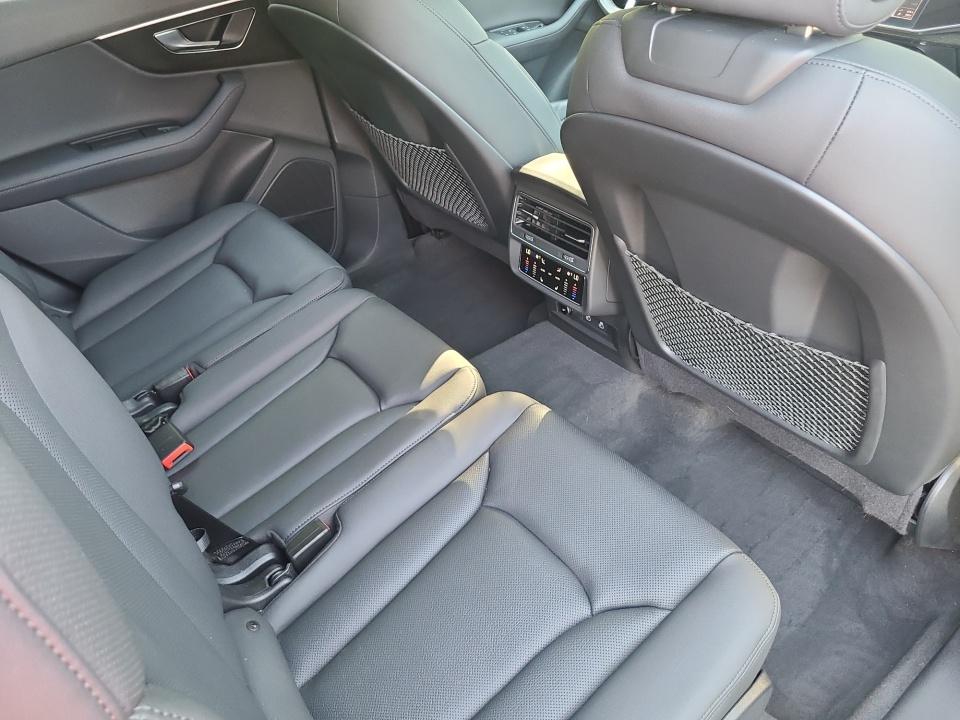 2024 Audi Q7 Premium Plus
