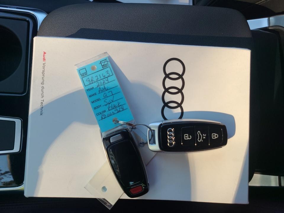 2024 Audi Q7 Premium Plus