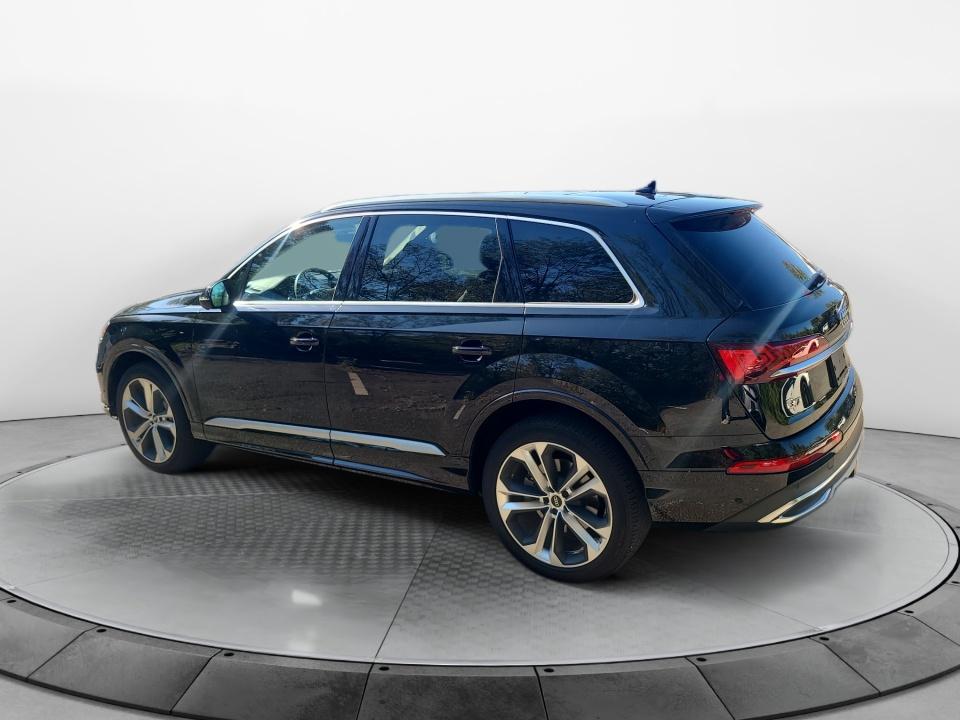 2024 Audi Q7 Premium Plus