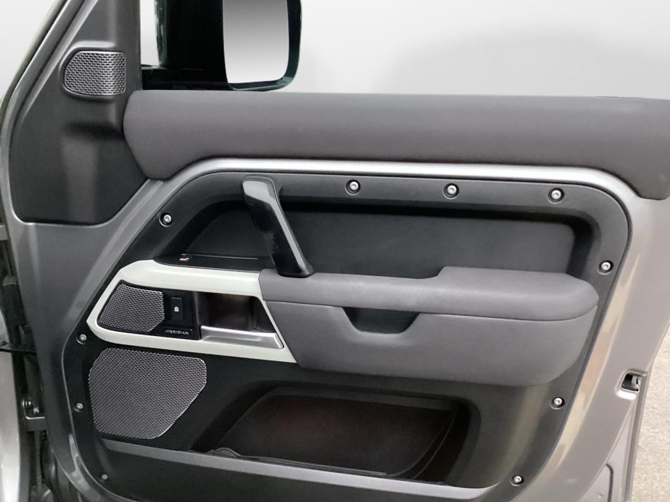 2023 Land Rover Defender S