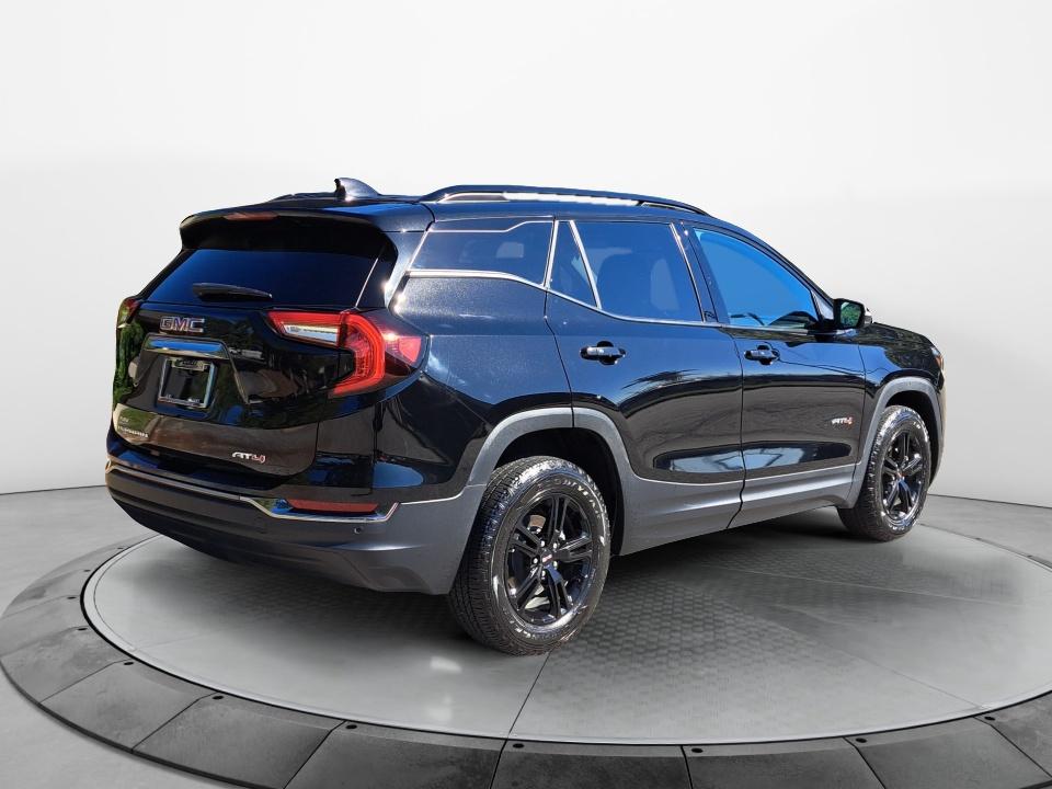 2024 GMC Terrain AT4
