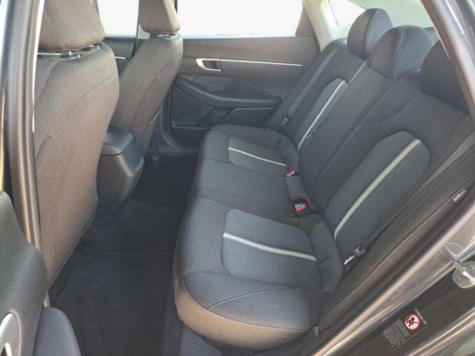 2022 Hyundai SONATA SE