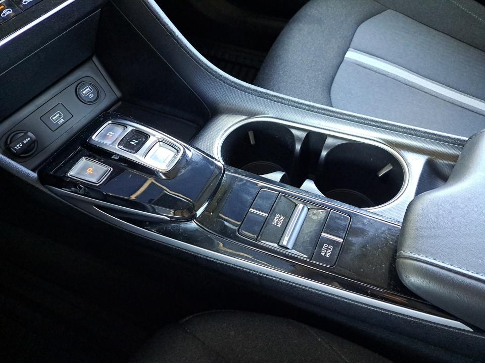 2022 Hyundai SONATA SE