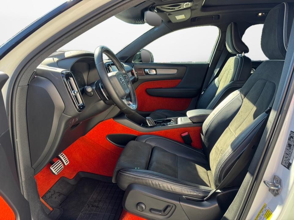 2019 Volvo XC40 R-Design