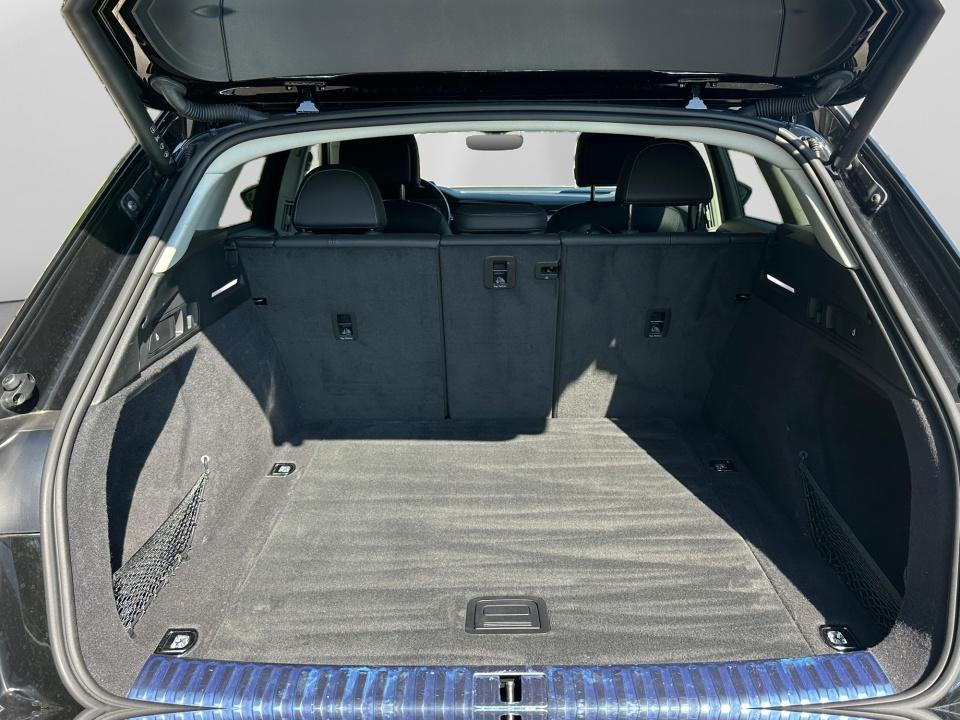 2024 Audi Q8 e-tron Premium