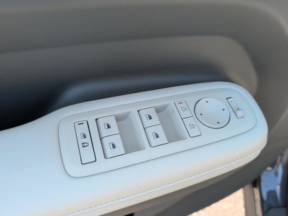 2027 Hyundai SANTA FE HYBRID SEL