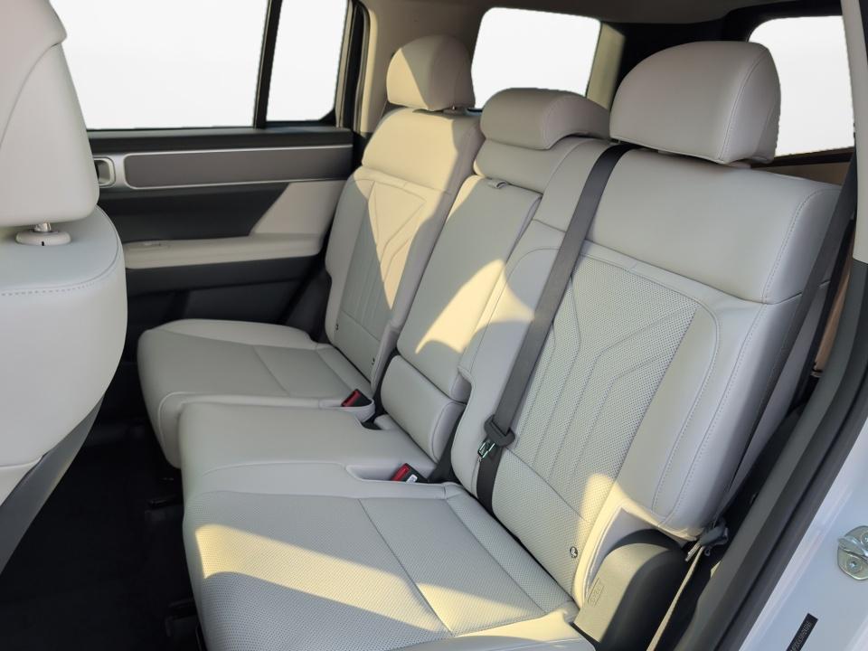 2027 Hyundai SANTA FE SEL