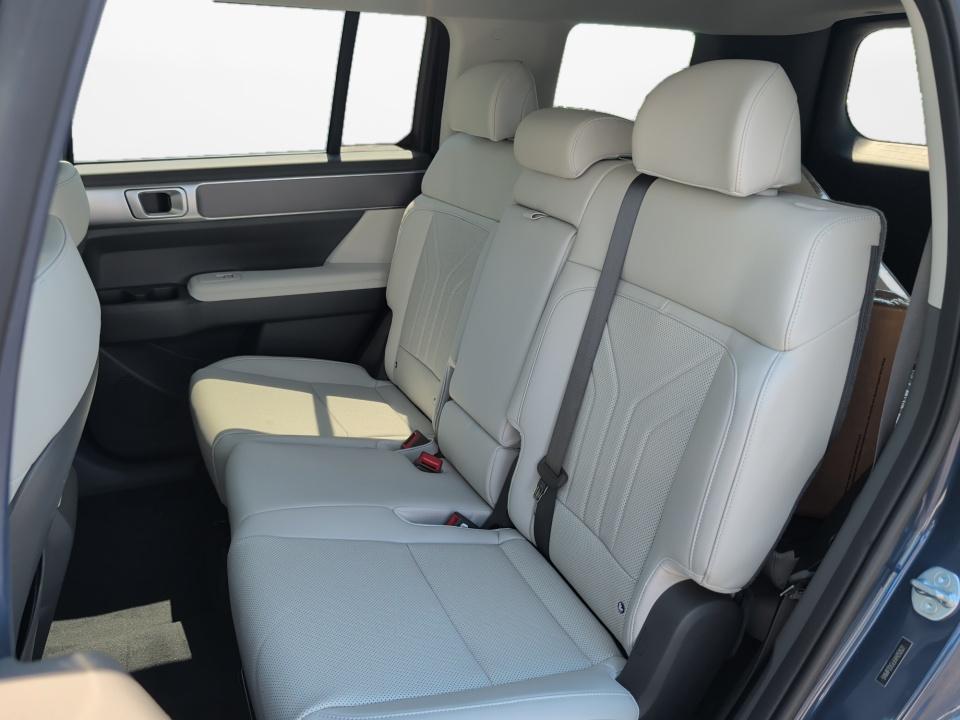 2027 Hyundai SANTA FE SEL