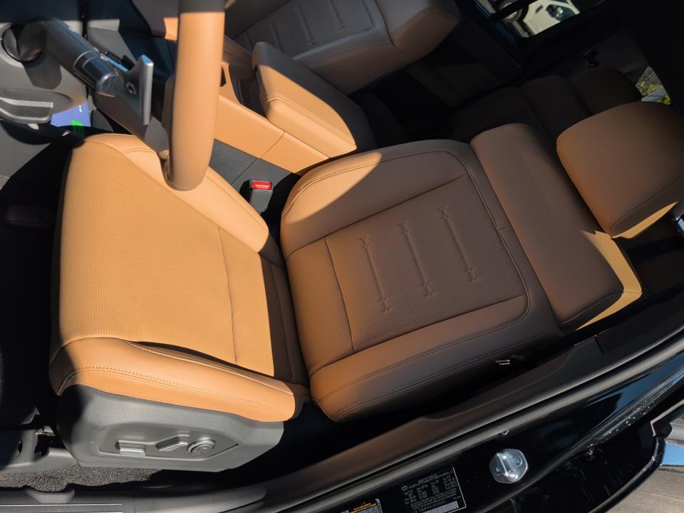 2027 Hyundai SANTA FE Limited 7P