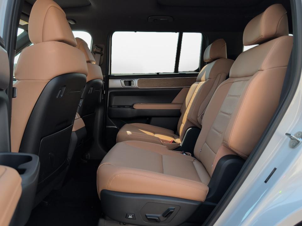 2027 Hyundai SANTA FE Limited 6P