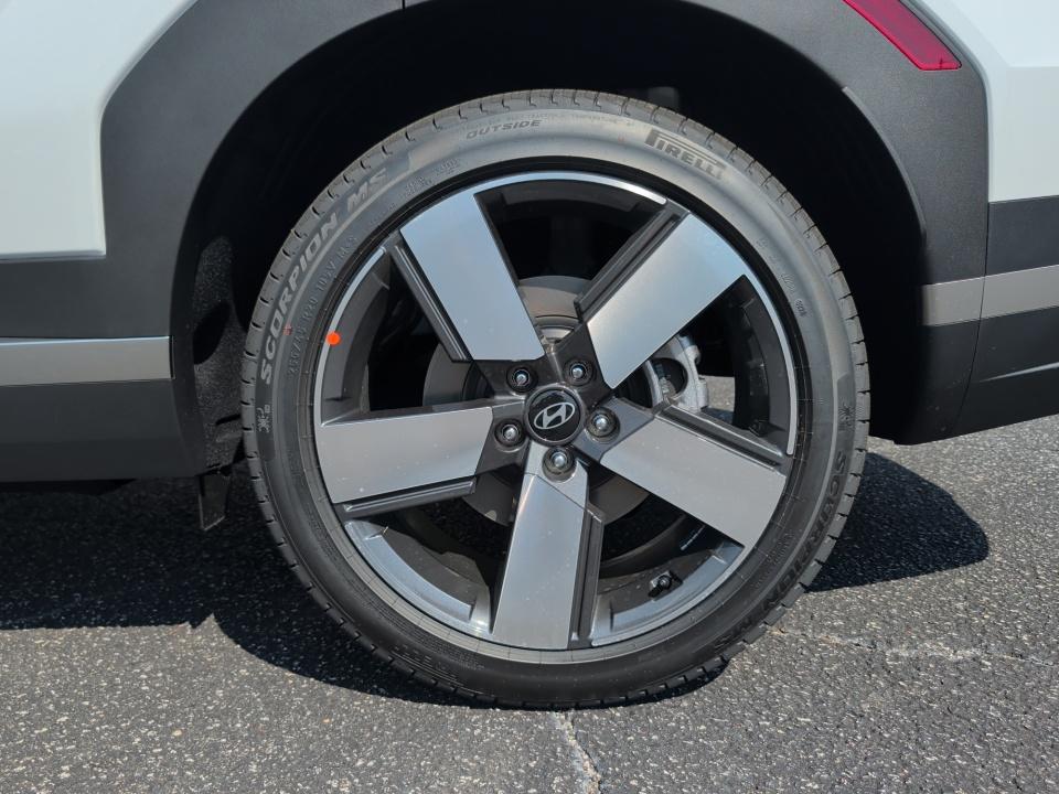 2027 Hyundai SANTA FE Limited 6P