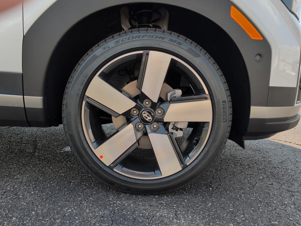 2027 Hyundai SANTA FE Limited 6P