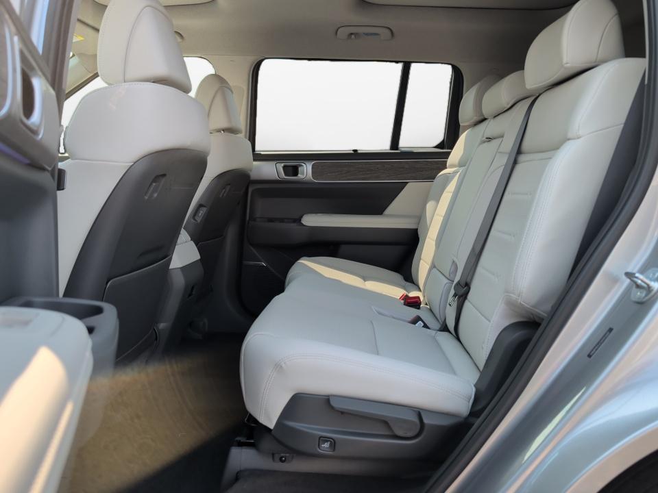 2027 Hyundai SANTA FE Limited 7P