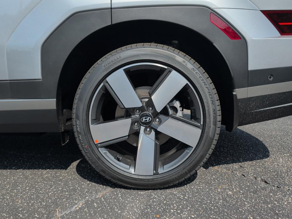 2027 Hyundai SANTA FE Limited 7P