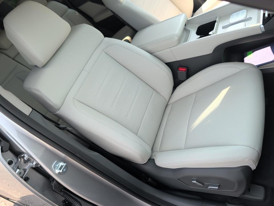 2027 Hyundai SANTA FE Limited 7P