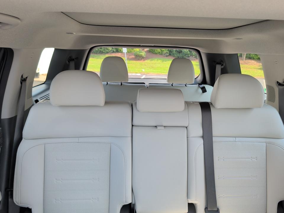 2027 Hyundai SANTA FE Limited 7P