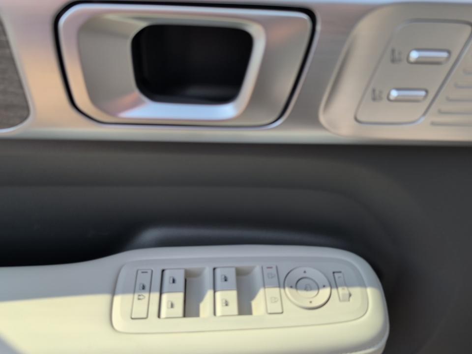 2027 Hyundai SANTA FE Limited 7P