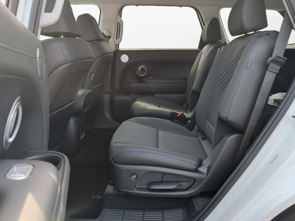 2027 Hyundai PALISADE SEL 7P