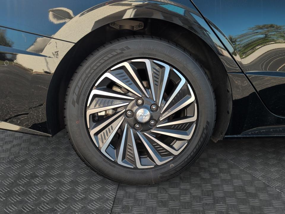 2023 Hyundai SONATA HYBRID Limited