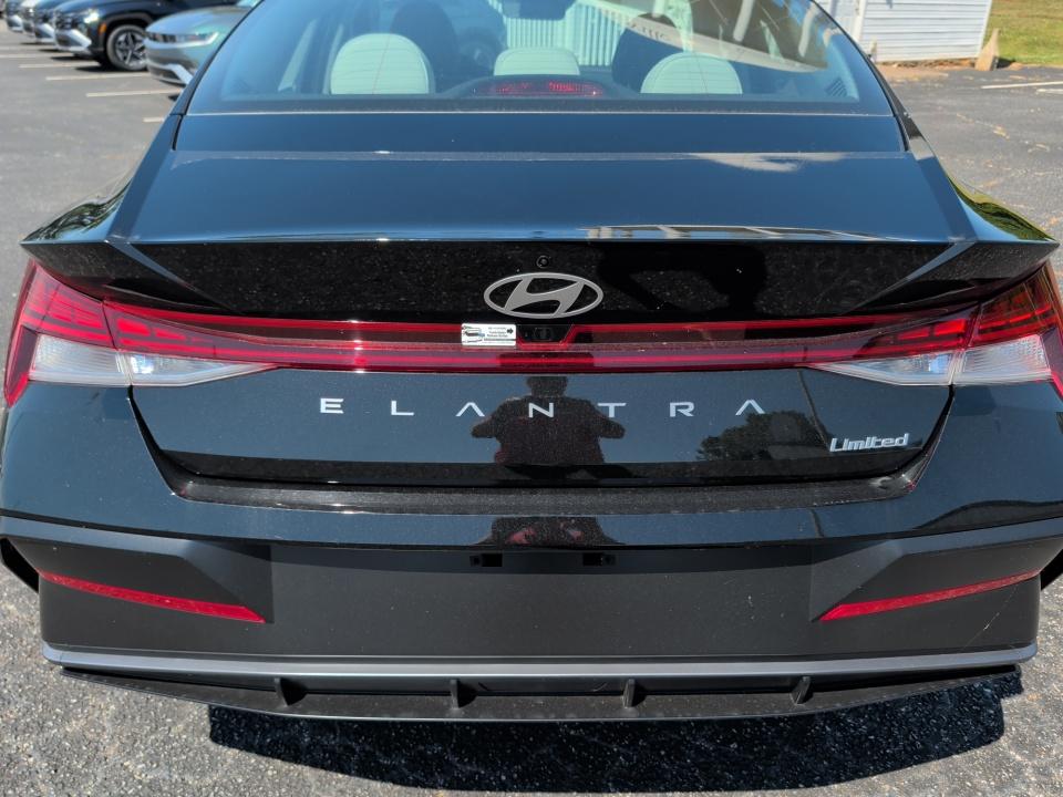 2026 Hyundai ELANTRA Limited