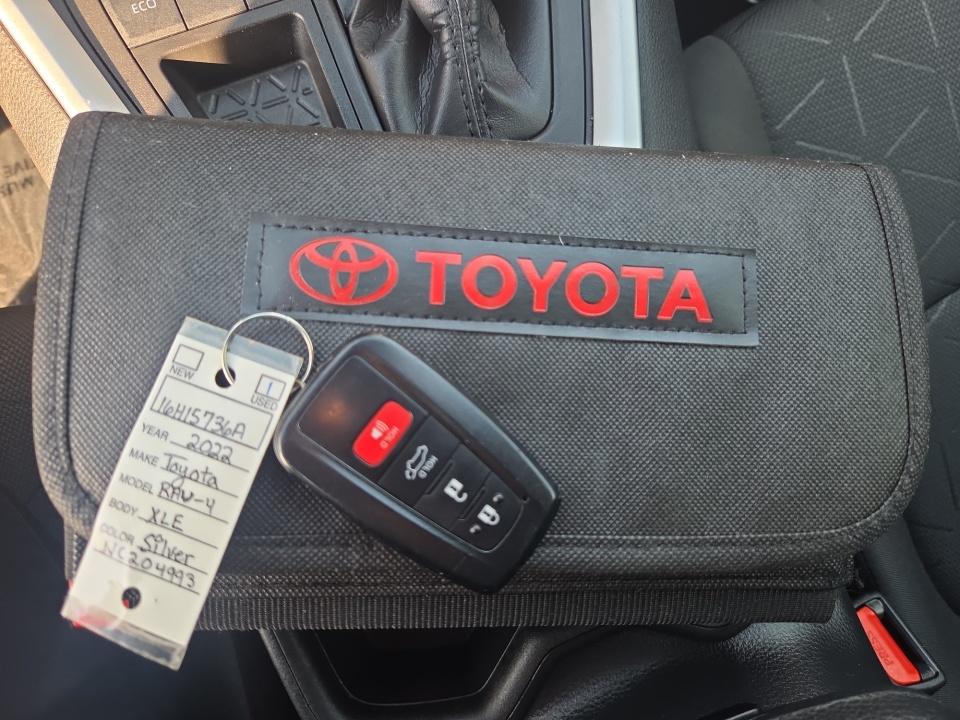 2022 Toyota RAV4 XLE